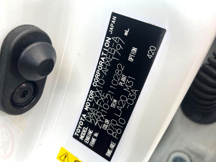 2018 Toyota C-HR DAA-ZYX10 (UW-6a3361406e750)[1]