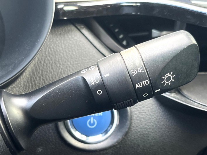 2018 Toyota C-HR DAA-ZYX10 (UW-6a3361406e750)[20]
