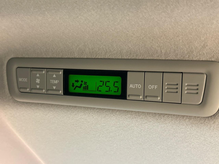 2015 Toyota Estima DBA-ACR50W (UW-6a34b1e3bc84e)[25]