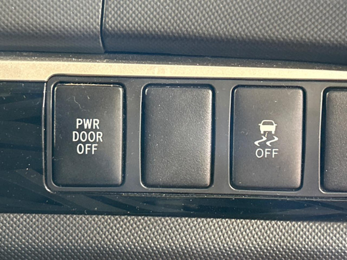 2015 Toyota Estima DBA-ACR50W (UW-6a34b1e3bc84e)[5]