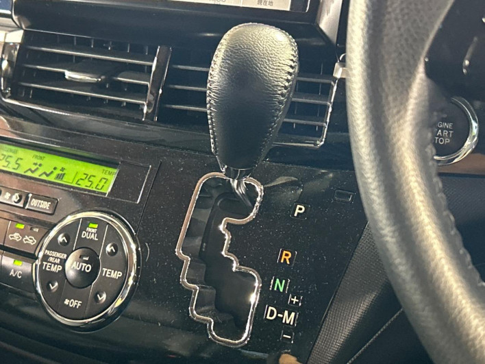 2015 Toyota Estima DBA-ACR50W (UW-6a34b1e3bc84e)[19]