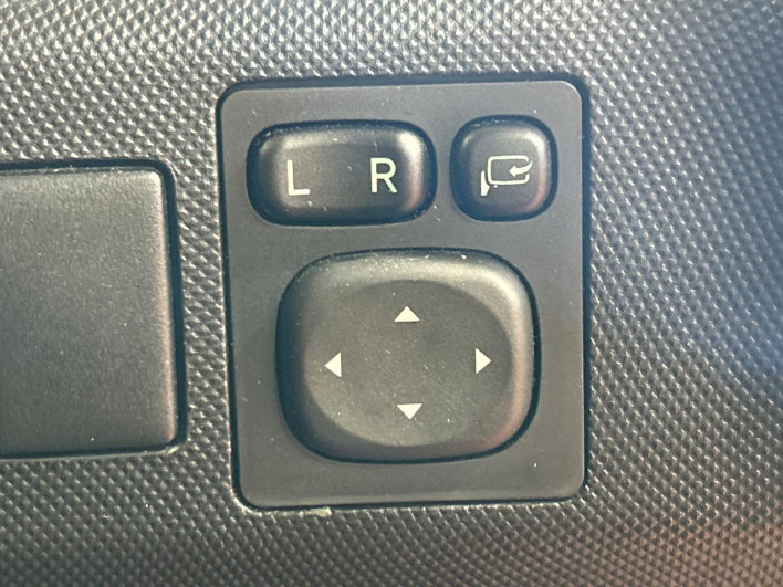 2015 Toyota Estima DBA-ACR50W (UW-6a34b1e3bc84e)[6]