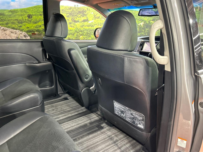 2015 Toyota Estima DBA-ACR50W (UW-6a34b1e3bc84e)[24]