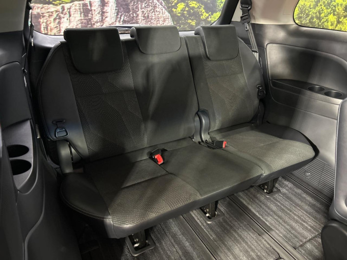 2015 Toyota Estima DBA-ACR50W (UW-6a34b1e3bc84e)[23]