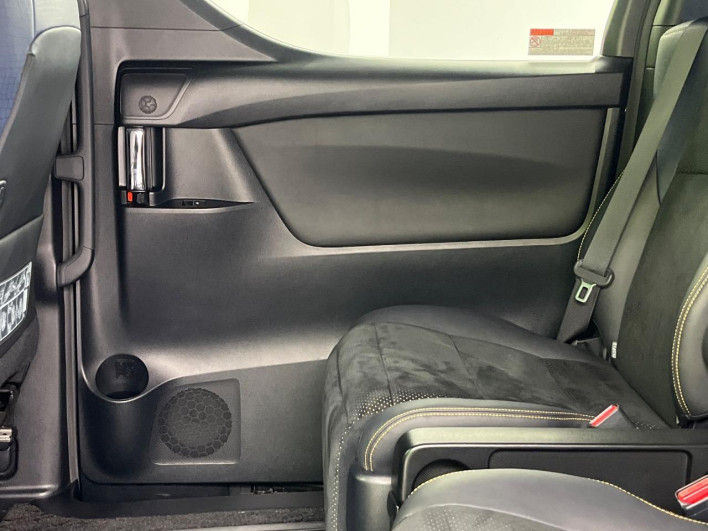 2017 Toyota Vellfire DBA-AGH35W (UW-6a34b1f066c3f)[24]