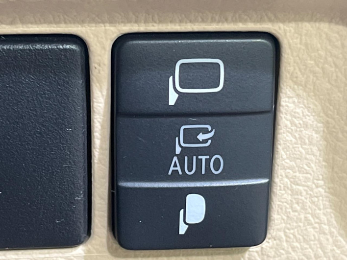 2012 Toyota Alphard DBA-ANH20W (UW-6a34b1f8f1a7c)[25]