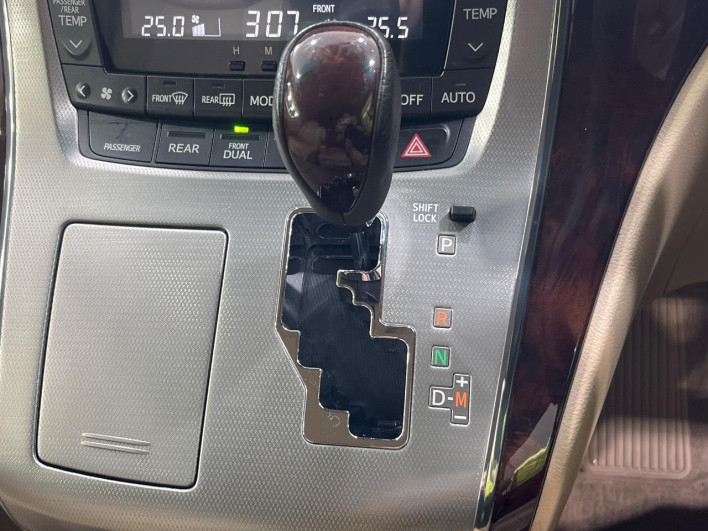 2012 Toyota Alphard DBA-ANH20W (UW-6a34b1f8f1a7c)[14]