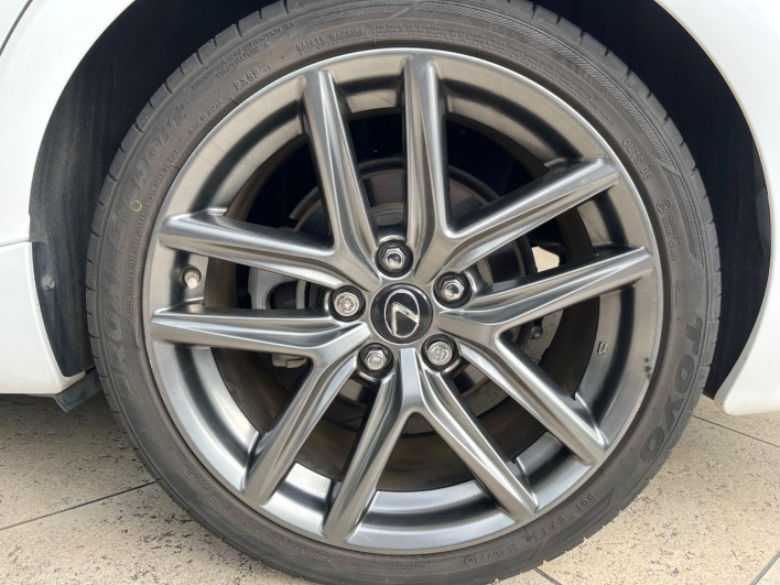 2014 Lexus IS DAA-AVE30 (UW-6a34b1fb7d050)[16]