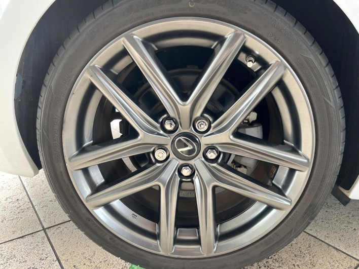 2014 Lexus IS DAA-AVE30 (UW-6a34b1fb7d050)[21]