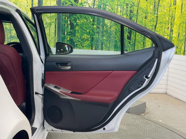 2018 Lexus IS DAA-AVE30 (UW-6a34b1fb7efa9)[17]