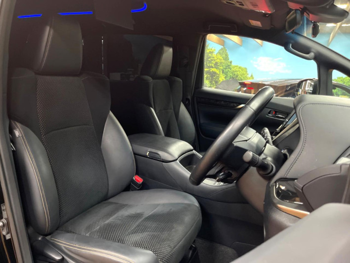 2022 Toyota Alphard Hybrid 6AA-AYH30W (UW-6a34b2111e9cd)[29]