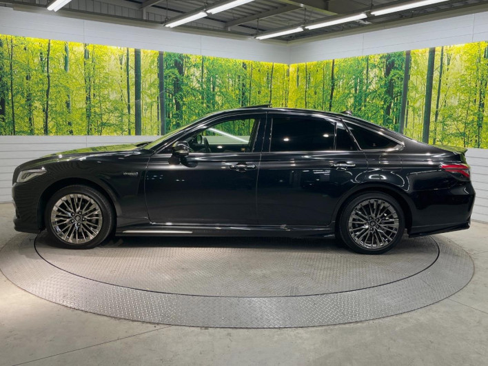 2019 Toyota Crown Hybrid 6AA-AZSH21 (UW-6a34b215450f0)[16]
