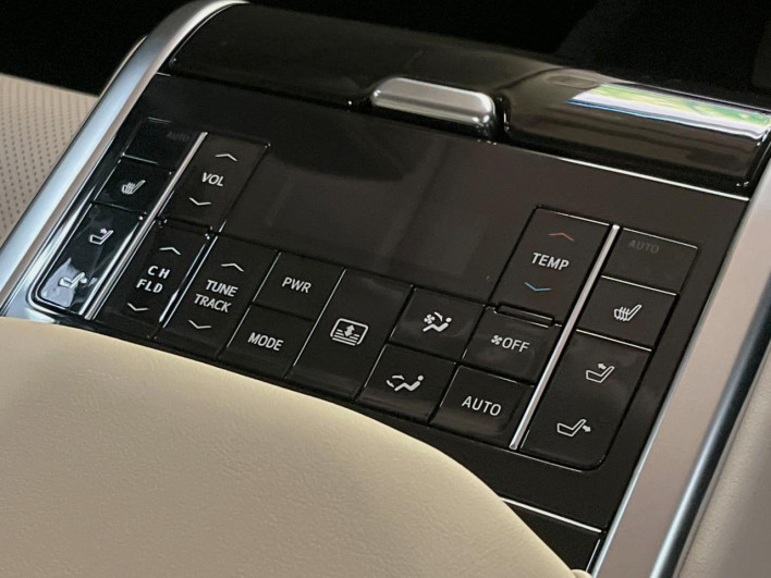 2019 Toyota Crown Hybrid 6AA-AZSH21 (UW-6a34b215450f0)[25]