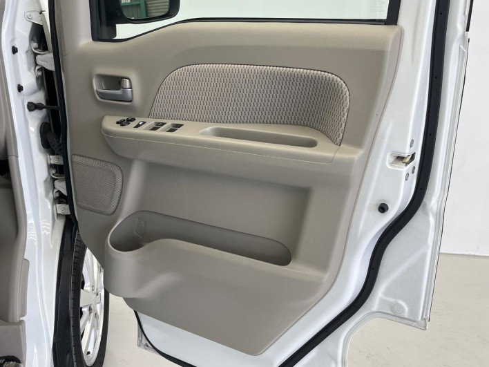 2016 Suzuki Every Wagon ABA-DA17W (UW-6a34b242088da)[27]