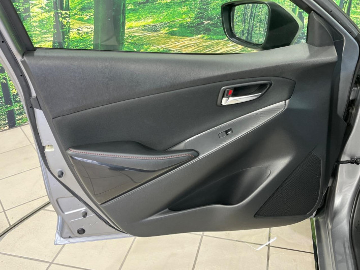 2016 Mazda Demio LDA-DJ5FS (UW-6a34b246ada6f)[21]