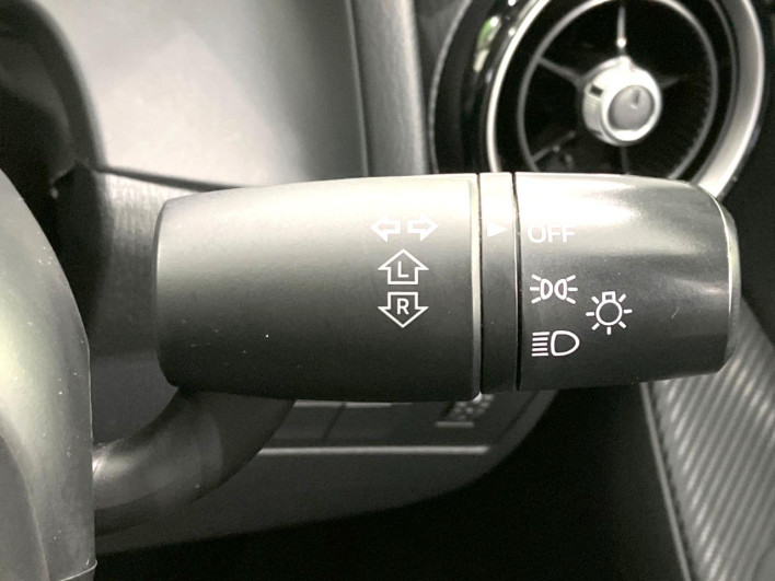 2017 Mazda Demio LDA-DJ5FS (UW-6a34b247e72fb)[29]