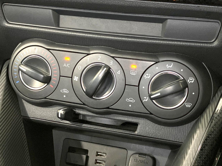 2017 Mazda Demio LDA-DJ5FS (UW-6a34b247e72fb)[26]