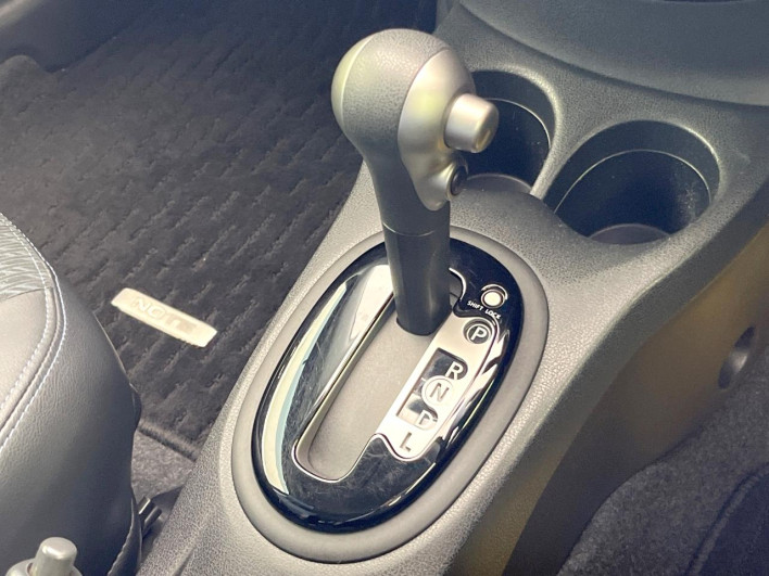 2012 Nissan Note DBA-E12 (UW-6a34b24e5f070)[21]