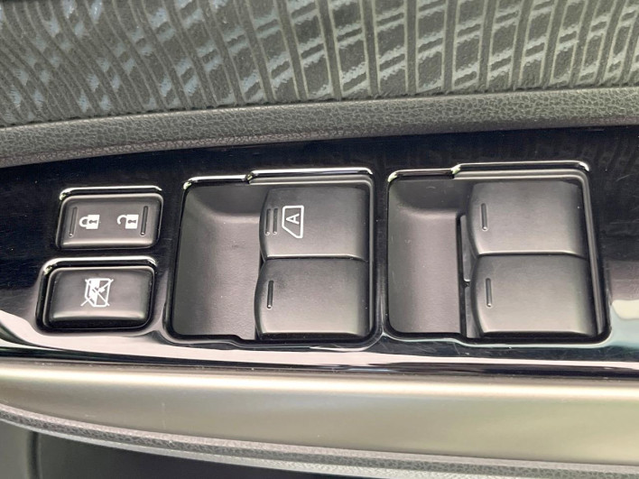 2012 Nissan Note DBA-E12 (UW-6a34b24e5f070)[14]