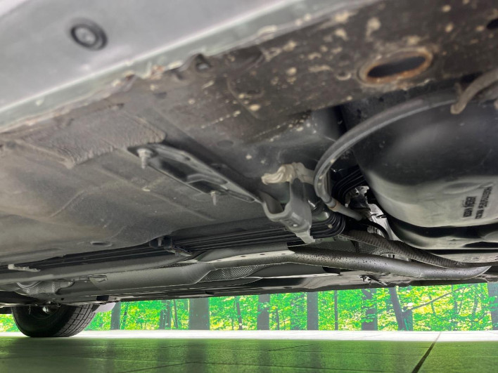 2015 Nissan Note DBA-E12 (UW-6a34b24f853be)[16]