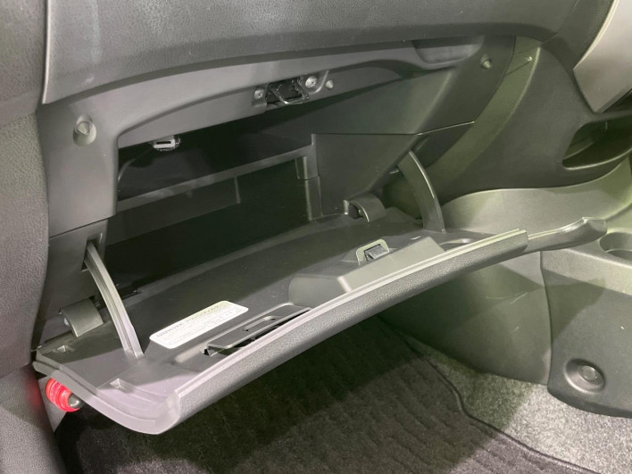 2015 Nissan Note DBA-E12 (UW-6a34b24f853be)[23]