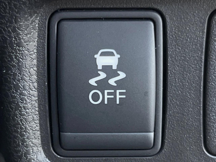 2015 Nissan Note DBA-E12 (UW-6a34b24f9ce6f)[15]