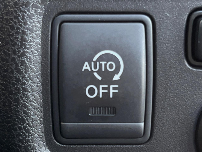 2015 Nissan Note DBA-E12 (UW-6a34b24f9ce6f)[13]