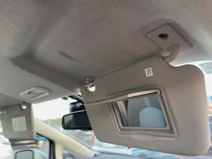 2015 Nissan Note DBA-E12 (UW-6a34b24f9ce6f)[28]