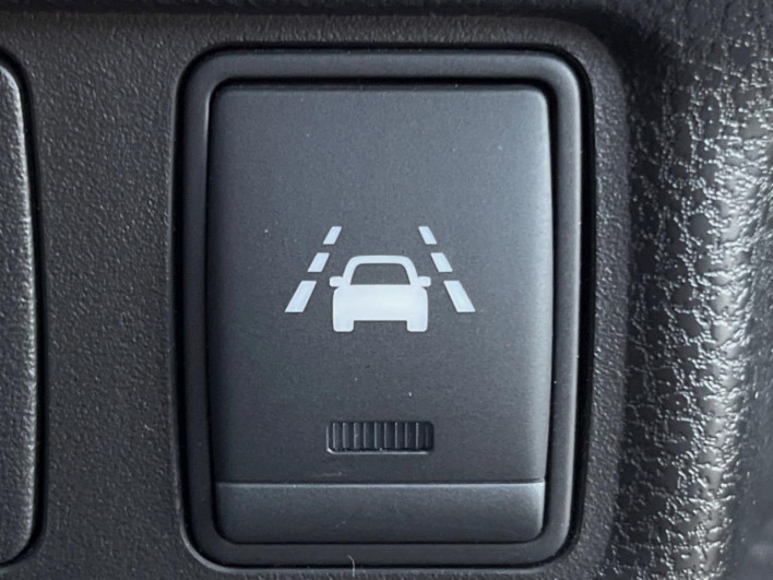 2015 Nissan Note DBA-E12 (UW-6a34b24f9ce6f)[14]