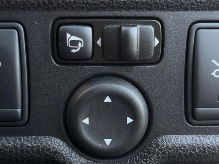 2015 Nissan Note DBA-E12 (UW-6a34b24f9ce6f)[12]