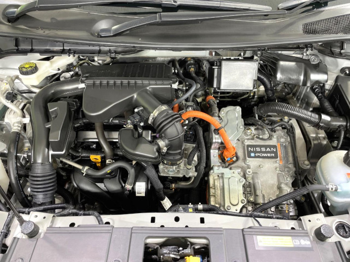 2021 Nissan Note 6AA-E13 (UW-6a34b2527c247)[4]
