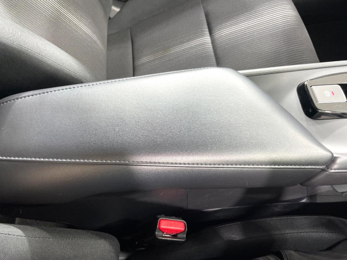 2021 Nissan Note 6AA-E13 (UW-6a34b2527c247)[28]