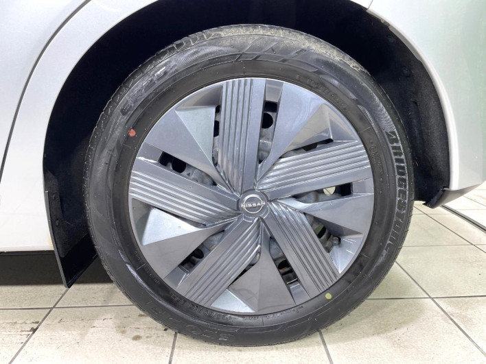 2021 Nissan Note 6AA-E13 (UW-6a34b2527c247)[5]