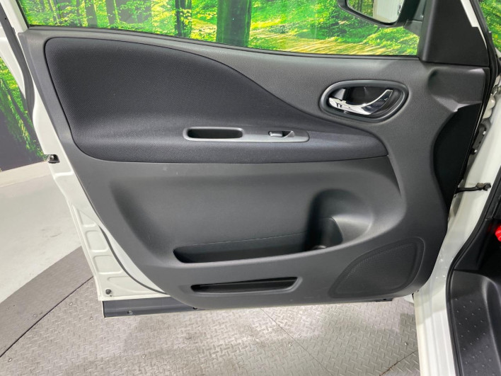 2011 Nissan Serena DBA-FC26 (UW-6a34b2581067e)[27]