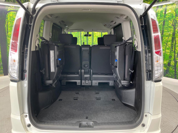 2011 Nissan Serena DBA-FC26 (UW-6a34b2581067e)[21]