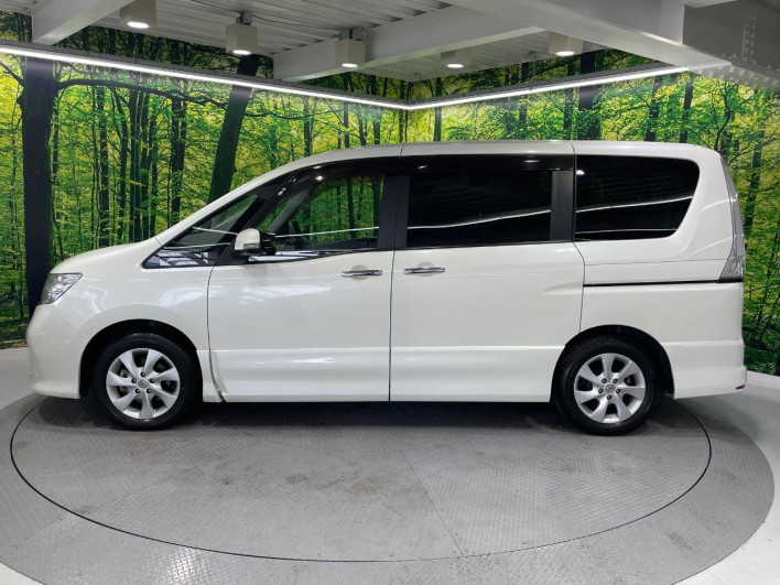 2011 Nissan Serena DBA-FC26 (UW-6a34b2581067e)[13]