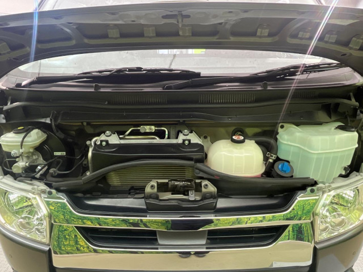 2020 Toyota Hiace Van QDF-GDH206V (UW-6a34b26689175)[5]