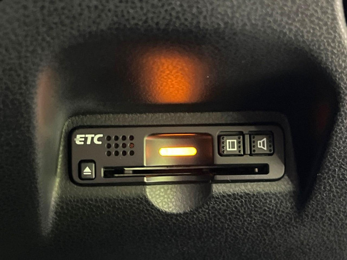 2011 Honda Fit DBA-GE9 (UW-6a34b26c49262)[24]