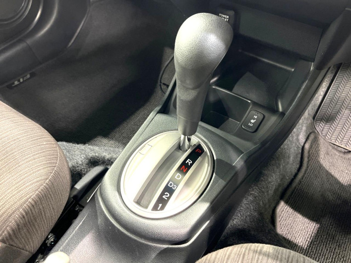 2011 Honda Fit DBA-GE9 (UW-6a34b26c49262)[19]