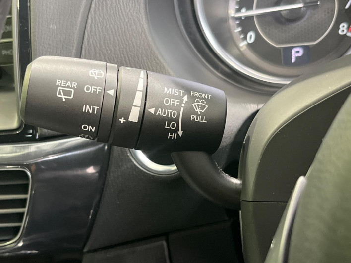 2014 Mazda Atenza Wagon DBA-GJEFW (UW-6a34b276644f2)[19]
