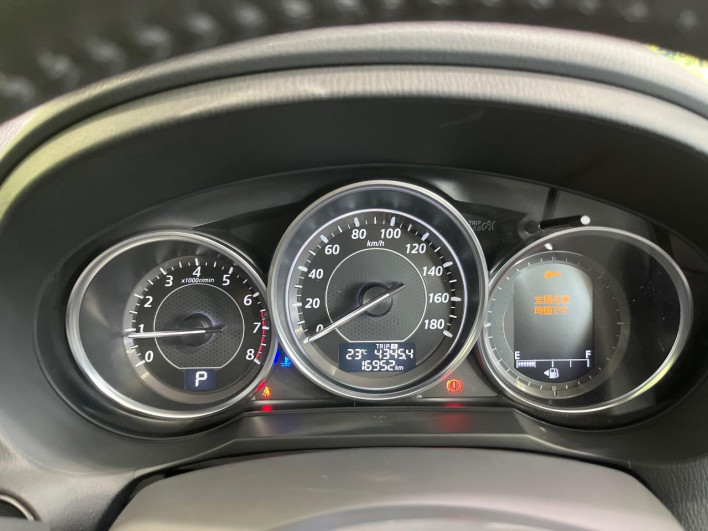2014 Mazda Atenza Wagon DBA-GJEFW (UW-6a34b276644f2)[23]