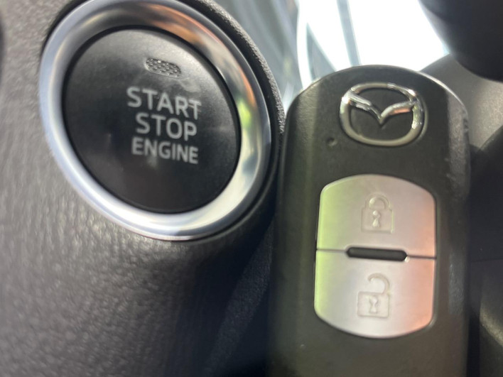 2014 Mazda Atenza Wagon DBA-GJEFW (UW-6a34b276644f2)[24]