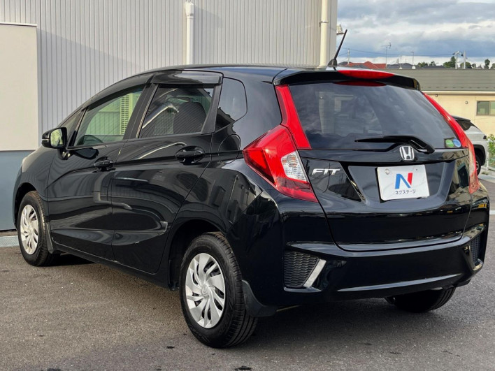 2016 Honda Fit DBA-GK3 (UW-6a34b276cdfa0)[24]