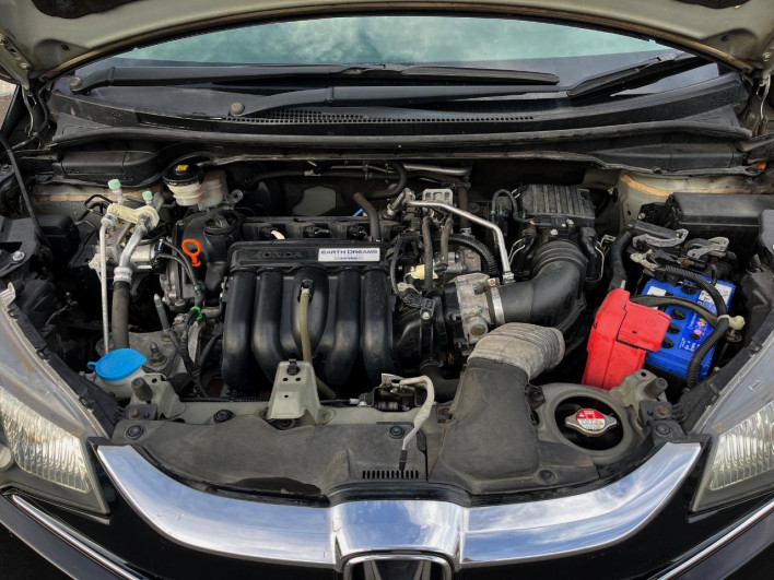 2016 Honda Fit DBA-GK3 (UW-6a34b276cdfa0)[4]