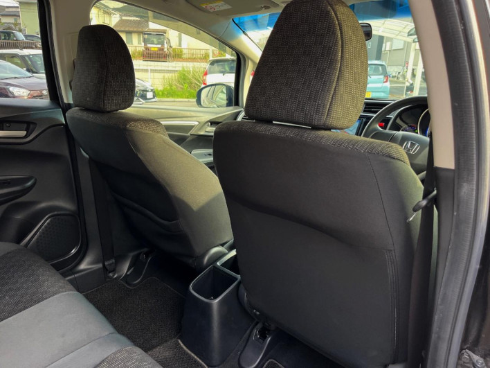 2016 Honda Fit DBA-GK3 (UW-6a34b276cdfa0)[18]