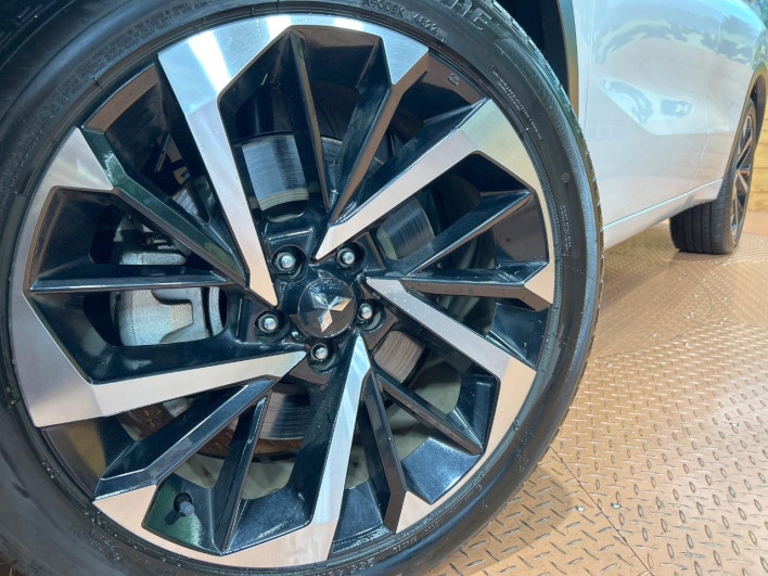 2023 Mitsubishi OUTLANDER PHEV 5LA-GN0W (UW-6a34b278abb63)[5]