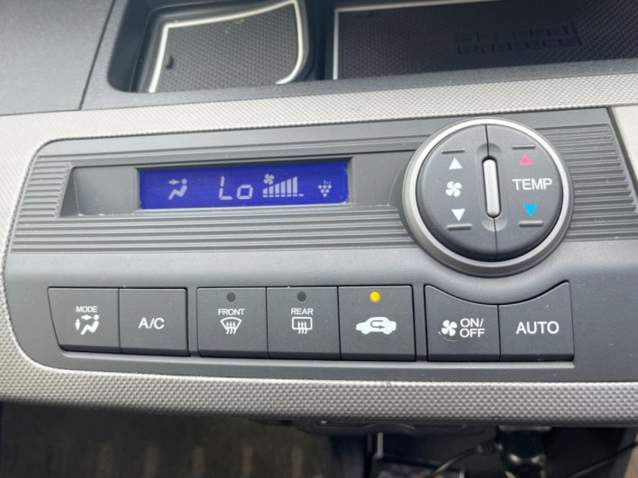 2014 Honda Freed hybrid DAA-GP3 (UW-6a34b279f421b)[4]