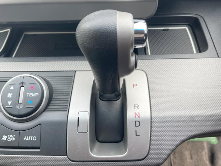 2014 Honda Freed hybrid DAA-GP3 (UW-6a34b279f421b)[5]