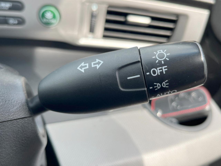 2014 Honda Freed hybrid DAA-GP3 (UW-6a34b279f421b)[16]
