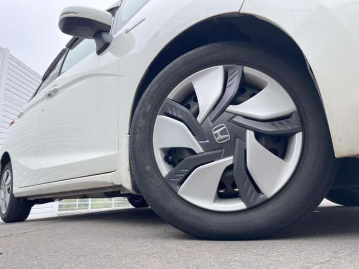 2015 Honda Fit Hybrid DAA-GP5 (UW-6a34b27b4b9a4)[7]